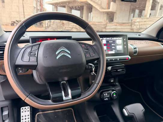 Citroën C4 *Cactus* ANNÉE : 2017 image 8