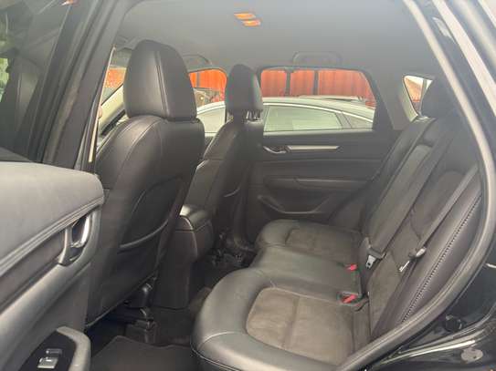 Mazda CX-5  2019 SUV noir spacieux confort et sécurité image 11