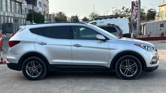 Hyundai Santafé 2018 image 2