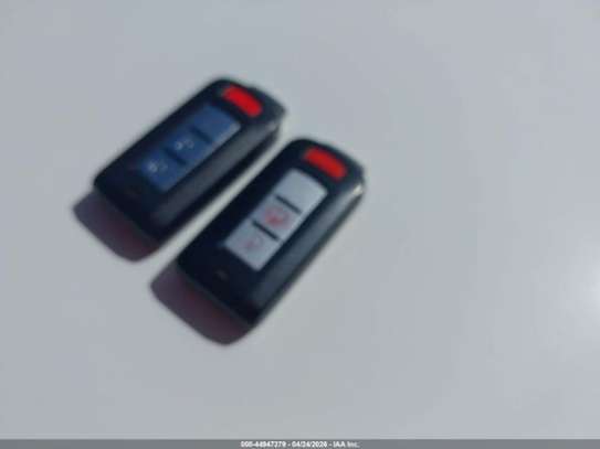 MITSUBISHI OUTLANDER SEL image 8