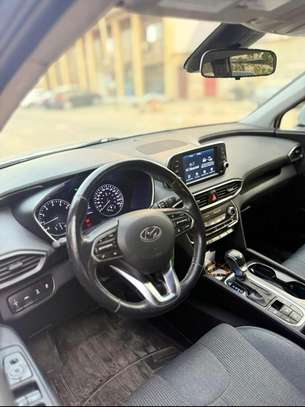 Hyundai santafe 2019 image 4