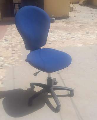 Chaises de bureau à roulettes image 2