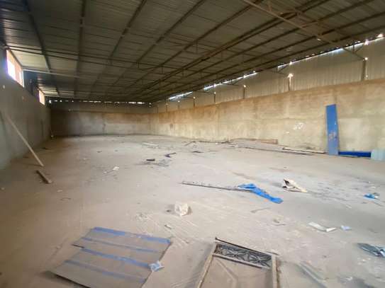 Hangar de 600m2  à Kounoune image 5