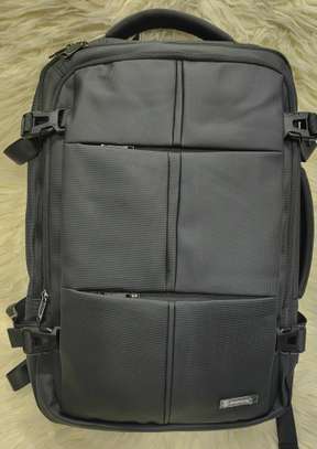 Sac à dos imperméable noir robuste et ajustable image 3