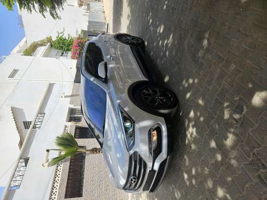 Hyundai santa-fe image 9