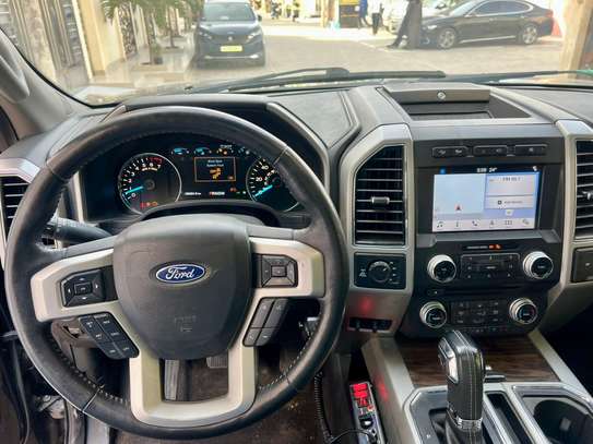 FORD F150 LARIAT image 5