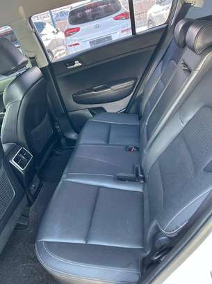 Kia Sportage diesel full options image 4