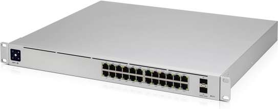 SWITCH UBIQUITY UNIFI 24 PORTS POE image 2