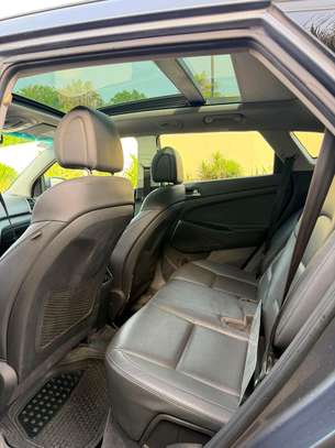 Hyundai tucson image 8