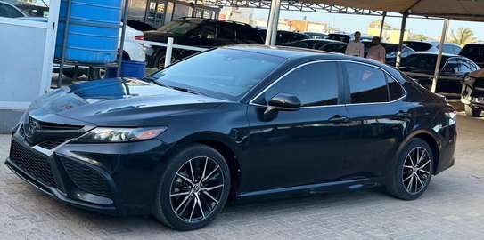 Toyota Camry 2021 faible kilométrage image 13