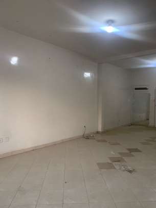 Magasin commercial à louer image 3