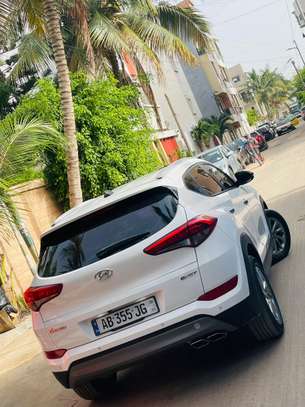 HYUNDAI TUCSON 2016/17 2.0 image 5