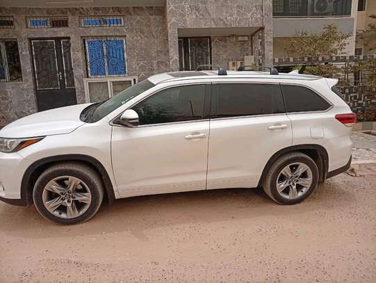 Toyota highlander 2017 image 2