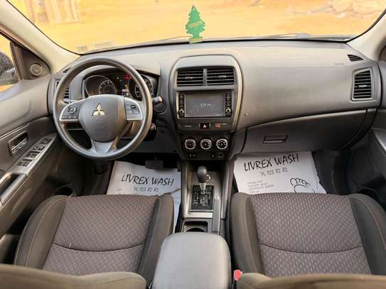 Mitsubishi outlander année 2018 image 6