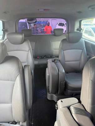 Location de voiture Hyundai 7places image 5