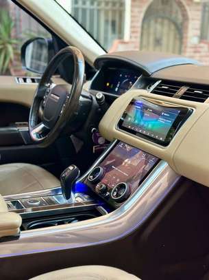 Ranger rover SHE année 2019 full options image 6