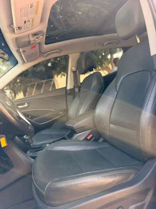 Hyundai Santafe 2018 image 2