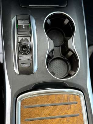 Acura MDX image 11