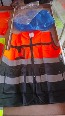Tenues et gilets de travail image 12
