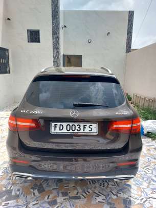 Vehicule Mercedes benz glc 220D image 3
