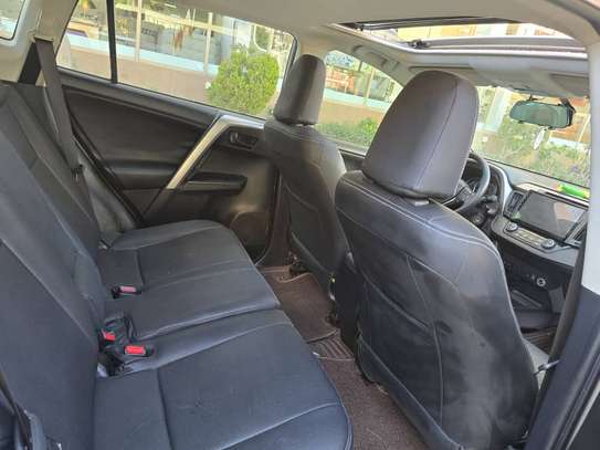 Toyota RAV4 2018 image 10