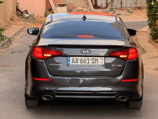 Kia berline noire feux LED très bon état image 6