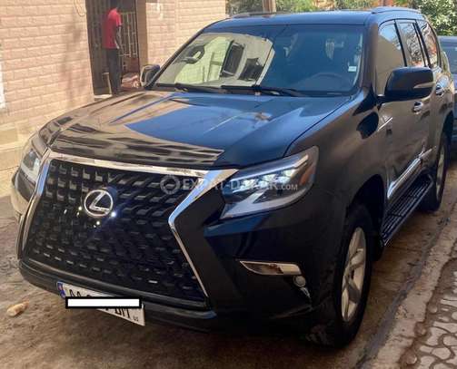 lexus gx460 image 2
