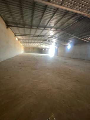 Hangars à louer image 5
