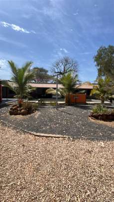 VILLA SUR TERRAIN 8700M2 KEUR YOUNGAR image 8