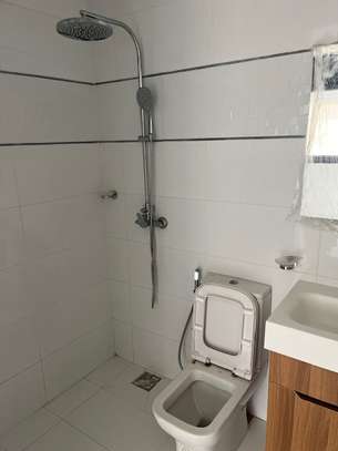 APPARTEMENT F4 A LOUER AUX ALMADIES image 7