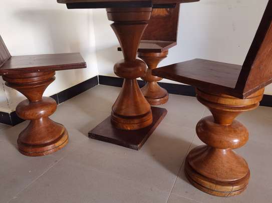 TABLE RONDE BOIS MASSIF - x3 CHAISES image 4