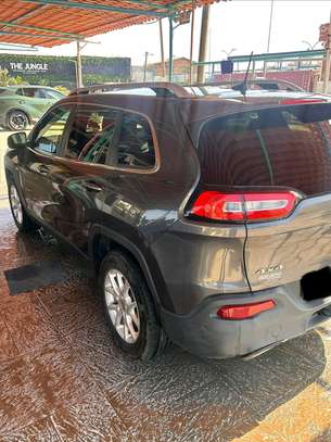 JEEP CHEROKEE 2016 A VENDRE EN URGENCE image 4