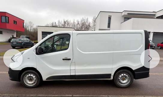 Renault trafic diesel 2016 climatisé déjà dédouaner image 3