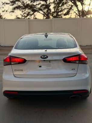 KIA FORTE image 7