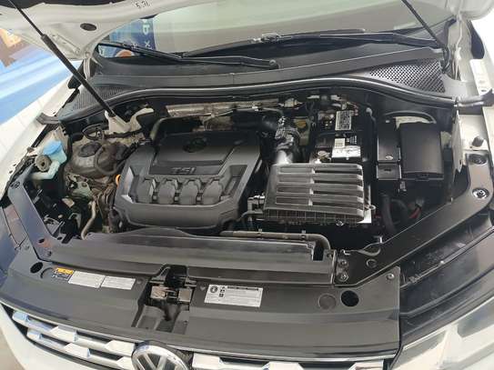 WOLKSWAGEN TIGUAN 2019 image 8