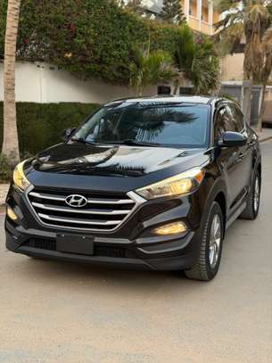 HYUNDAI TUCSON image 7