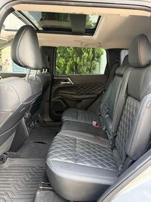 MITSUBISHI  OUTLANDER Année 2024 image 10