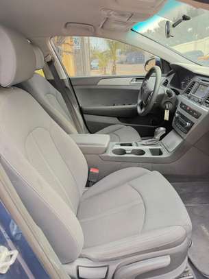 HYUNDAI SONATA image 7