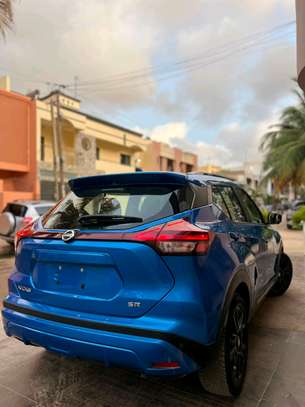 Nissane kicks 2021 automatique esance 4 clinder 1.6 full image 7