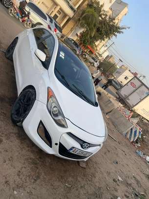 Hyundai Elantra GT image 2