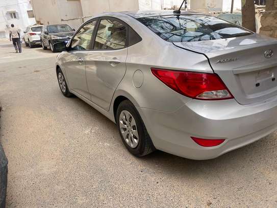 Hyundai Accent Se image 5