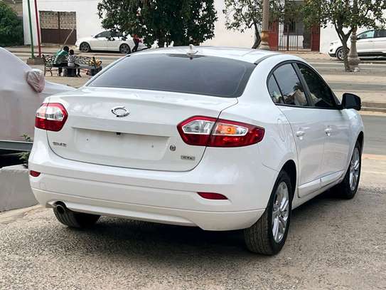 RENAULT image 6