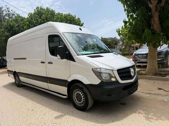 Hassan automobile image 3