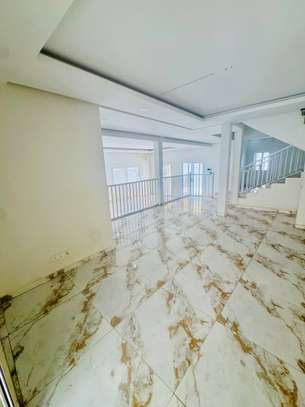 Villa à louer aux virages des Almadies image 3