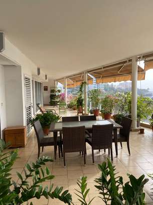 Appartement à vendre sur la corniche du plateau image 2