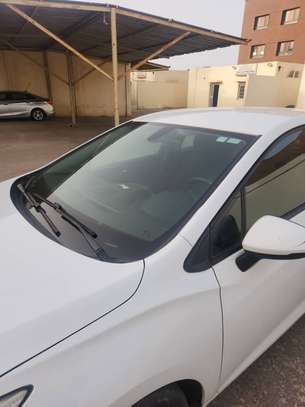 Chevrolet Cruze image 2