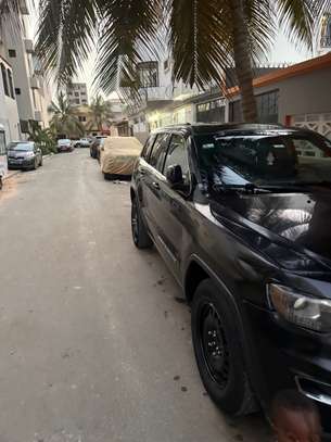 Jeep Grand Jeckokee 2019 image 2