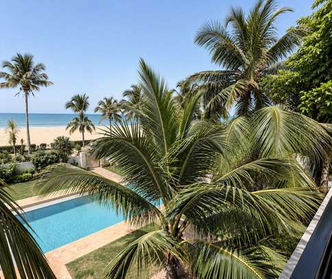 Villa pied dans l'eau Ngaparou image 3