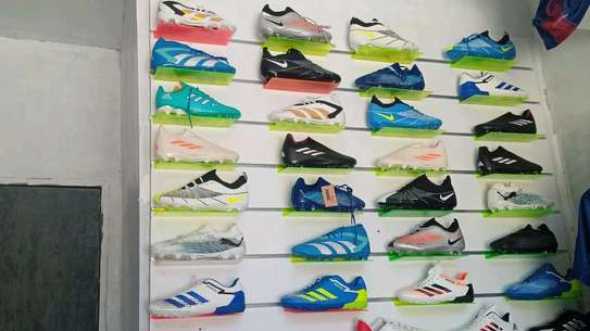 Vente de maillots et articles de sport image 6