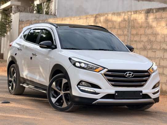 HYUNDAI TUCSON image 2